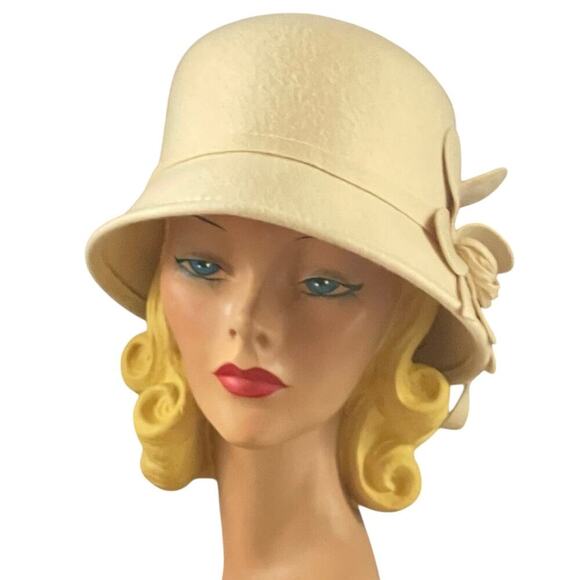 Vintage Cream White Cloche Hat Flower 100% Wool Cottagecore Downton Abbey - Picture 2 of 13